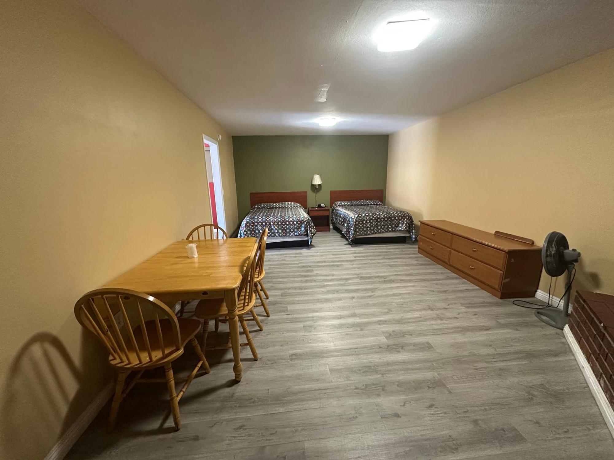 Desert Inn Motel Corona Exteriör bild